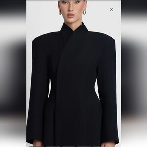 Tailored Black Short-Sleeve Blazer